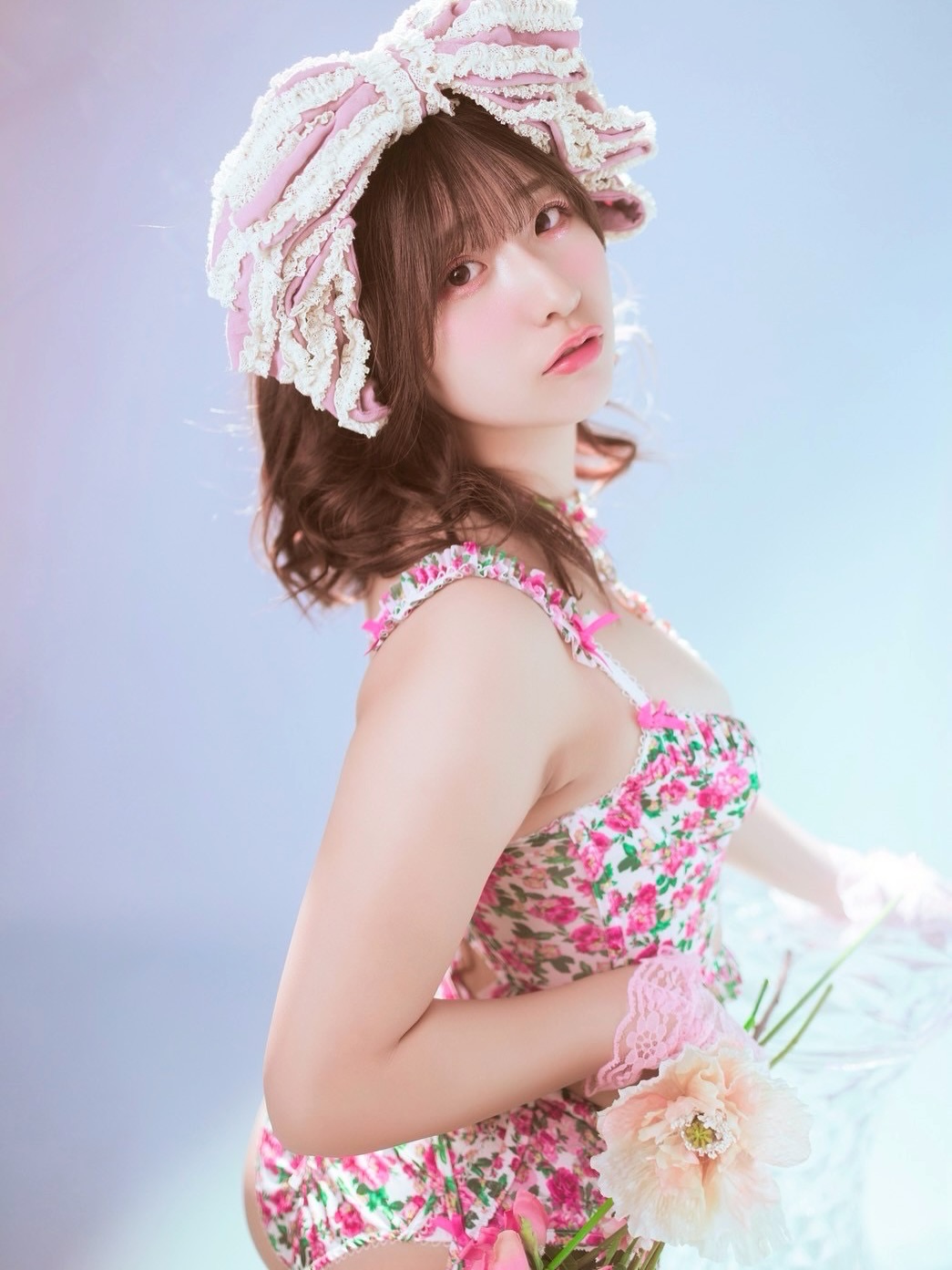 《髙峰じゅり》肉感童颜又带点美艷成熟!巨乳奶香的纯欲风格!