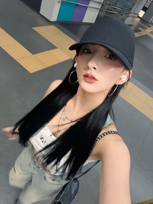 来自辣妹舞团 CYBERJAPAN 的女神「AOI」！动静皆宜的万能美女！封面