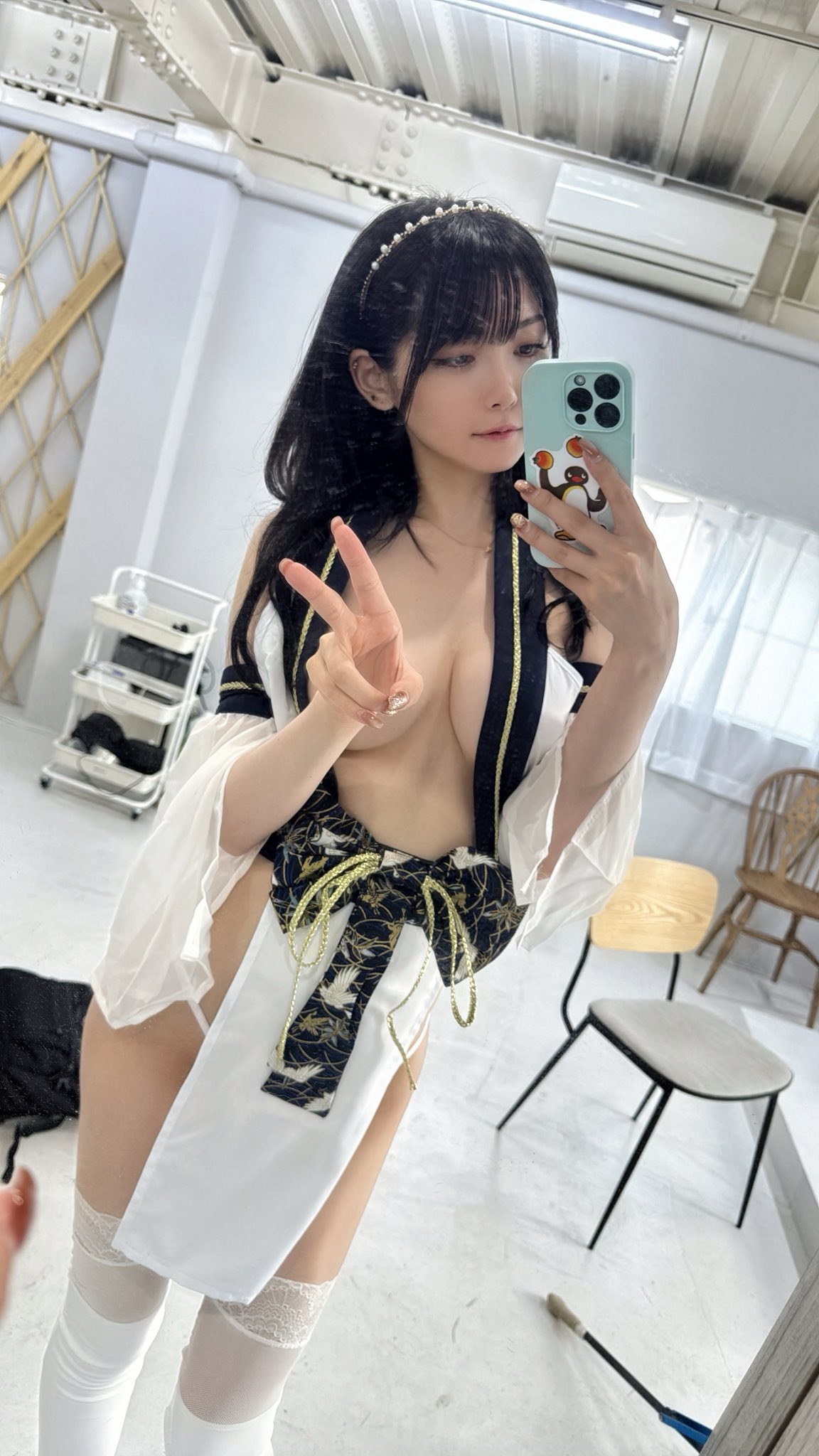 最可爱的写真女郎《まきまき》还当过酒吧孃!