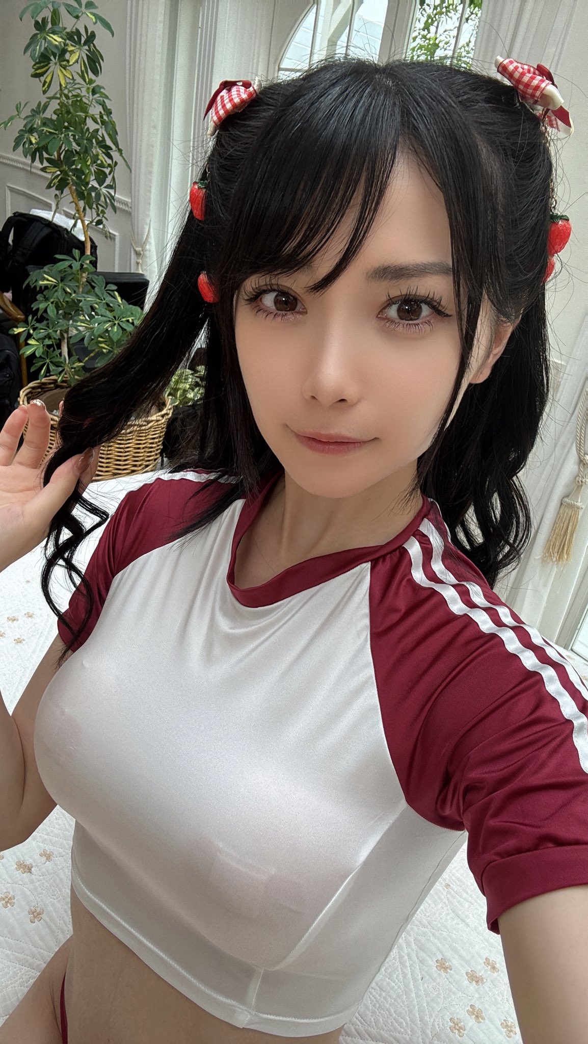 最可爱的写真女郎《まきまき》还当过酒吧孃!