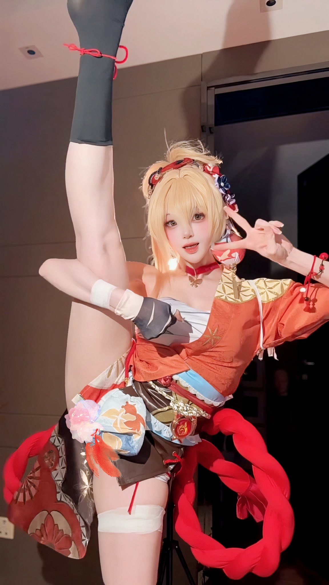 横劈、竖劈,怎么劈都很长!《兔田Nini》一字马简直是日常!