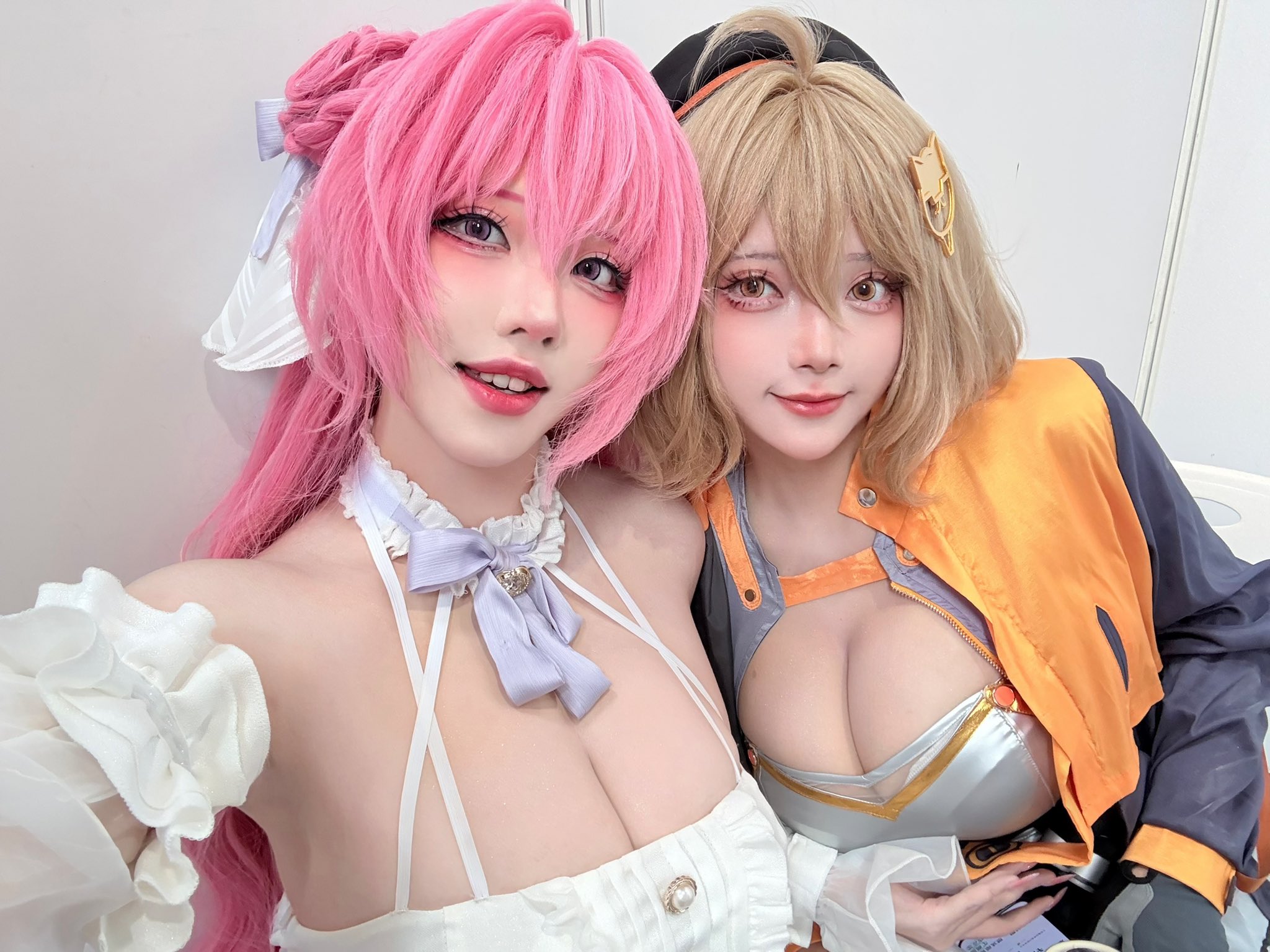 名Coser「菌烨」还原《胜利女神:妮姬》桃乐丝!跟着Doro卡车巡回!