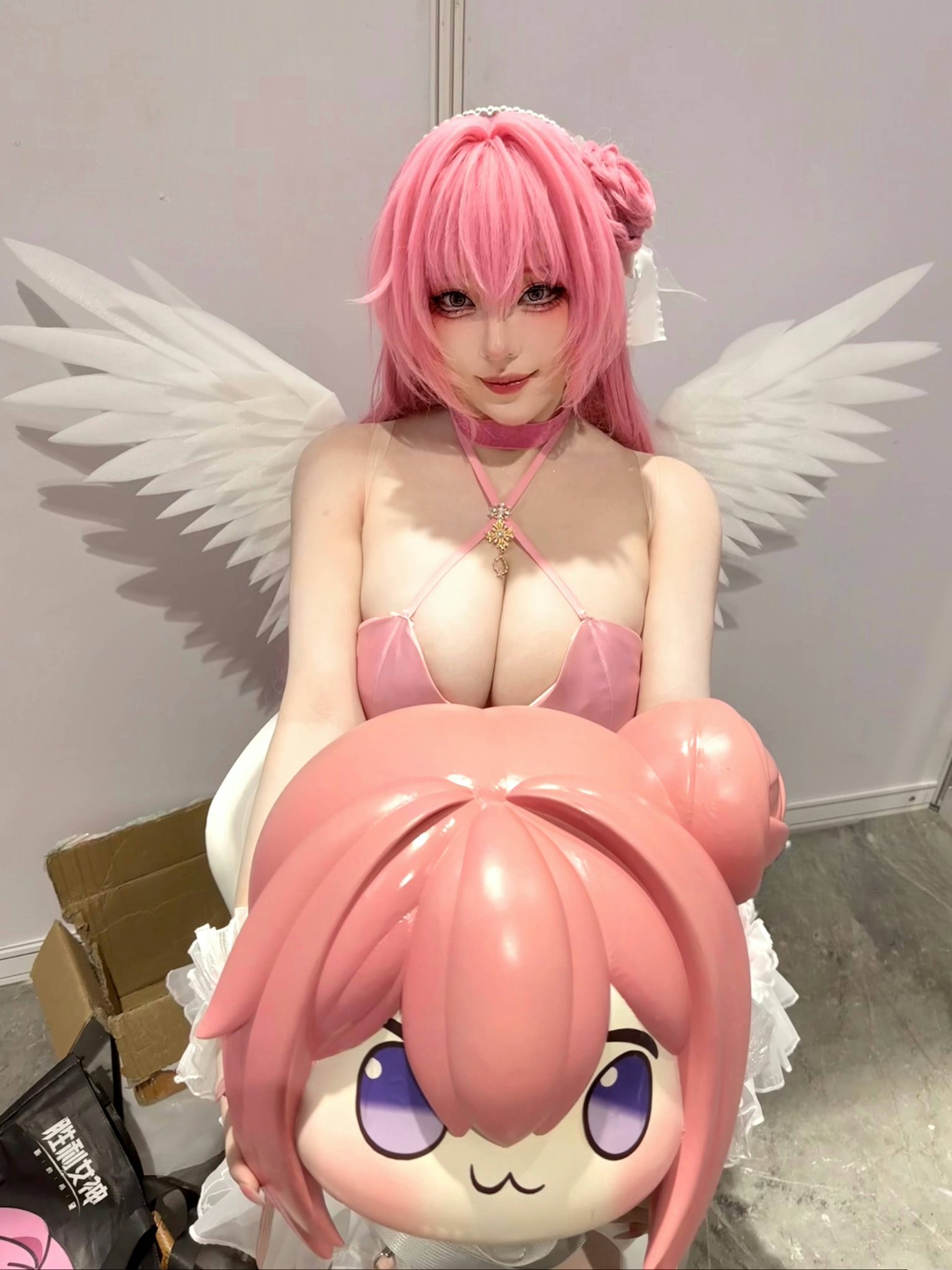 名Coser「菌烨」还原《胜利女神:妮姬》桃乐丝!跟着Doro卡车巡回!