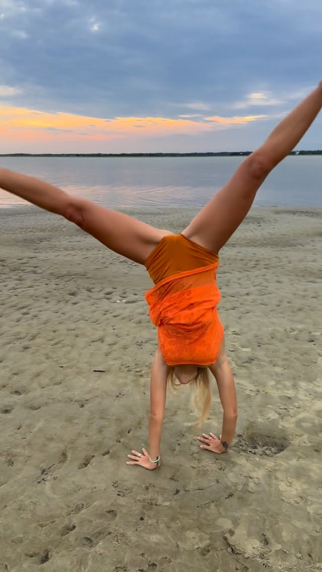 【上车】美波+蜜桃臀！阳光辣妹网红《Peachy Prime》切换OnlyFans模式战力超猛！