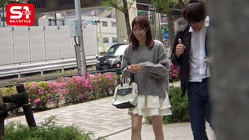 未歩なな(未步奈奈)作品SONE-904发布！走到哪里都被突袭！