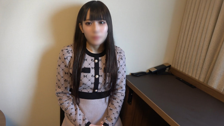 华奢で可爱い20歳の女