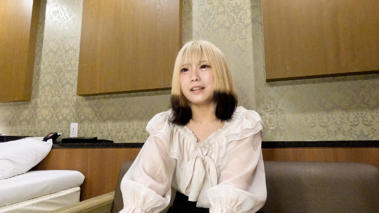 【無】(18 岁) 喜欢有透明感又可爱的游戏的大四学生