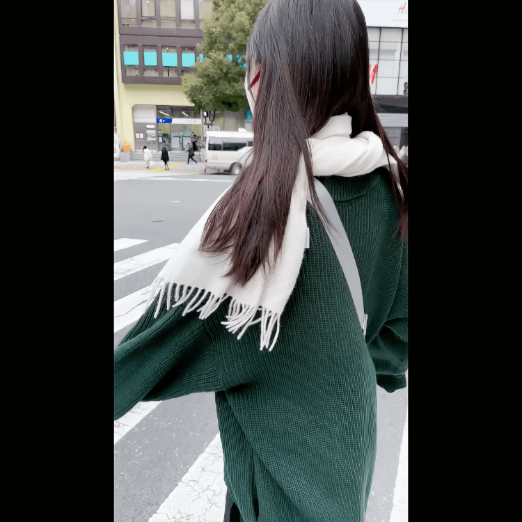 冲击性的地面波广告模特 172 厘米 18 岁