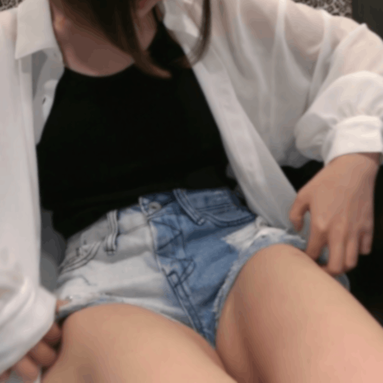 141cm 18歳 背伸びした格好