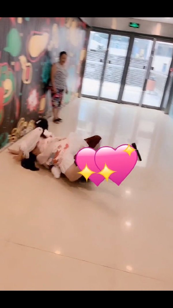 别再说什么雨女无瓜，这么热的天，怎能没有瓜吃呢？
