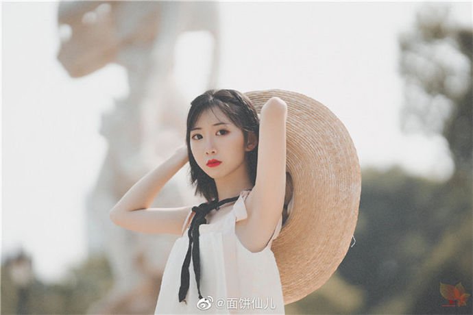 白皙丰满