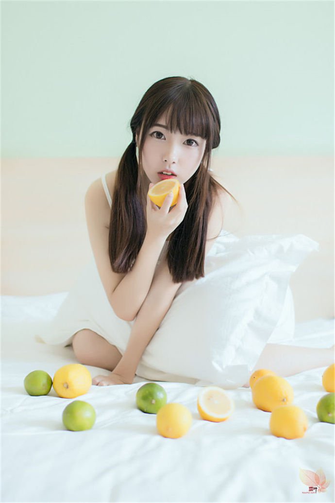 甜甜的少女与柠檬2
