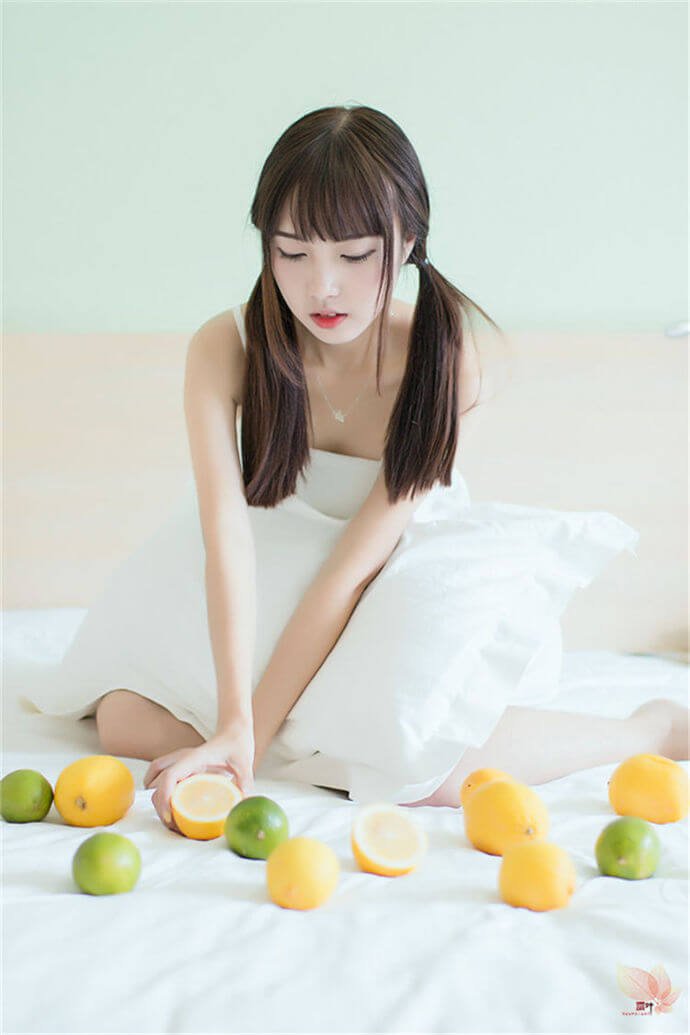 甜甜的少女与柠檬2