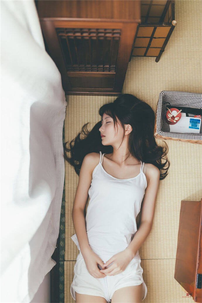 性感学妹清纯美女淑女白皙女神小清新