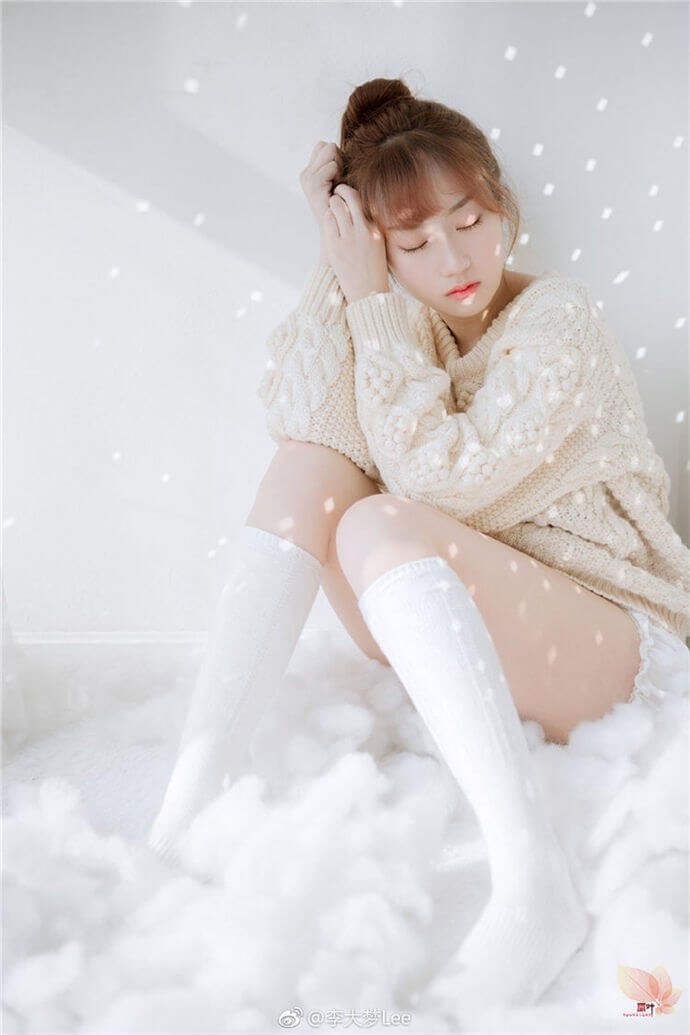 雪和云飘进梦里，我奔向你……