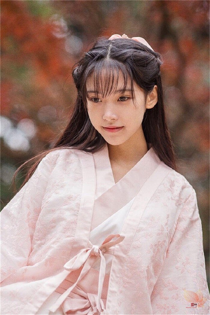 半藏森林：喜欢穿汉服的古典少女