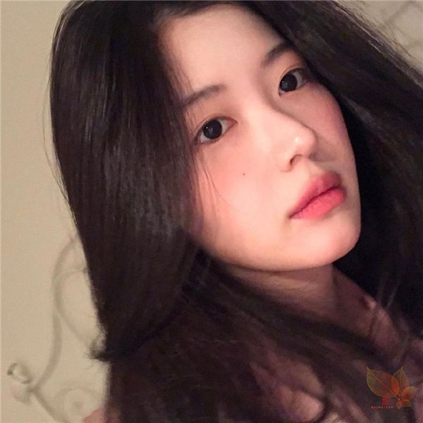 INS美女yenaac：有点全智贤的感觉
