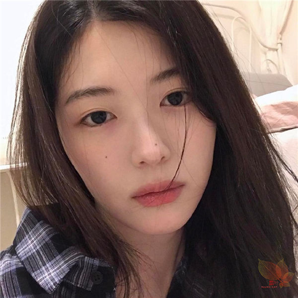 INS美女yenaac：有点全智贤的感觉