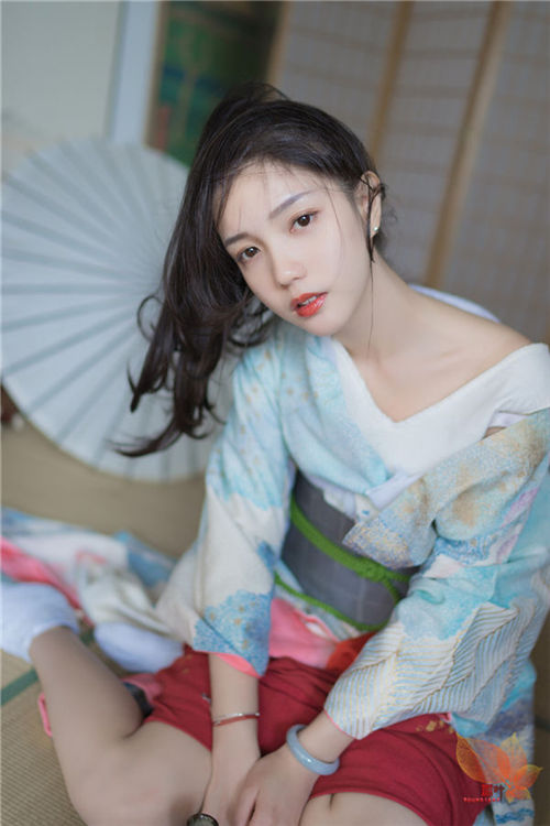 穿和服的小姐姐组图：真是美腻了！
