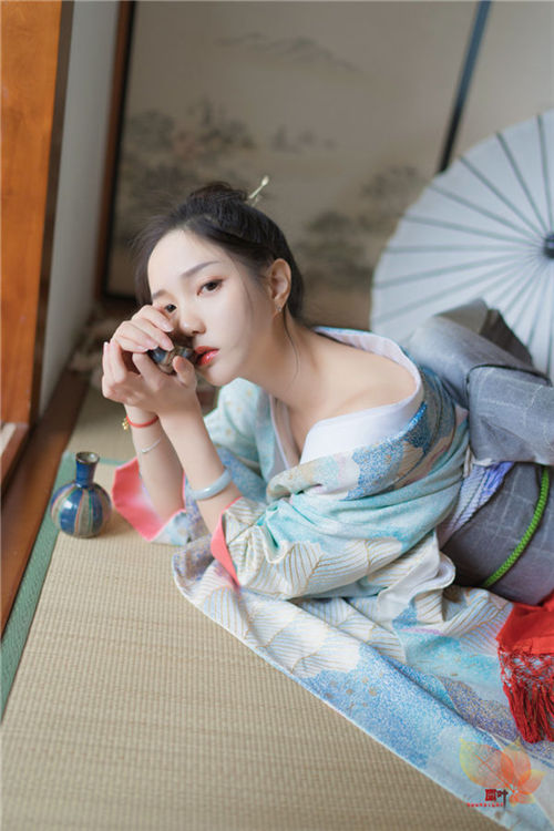 穿和服的小姐姐组图：真是美腻了！