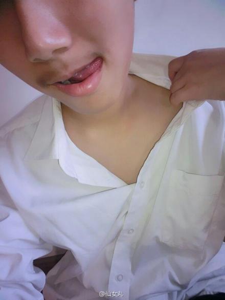 内涵图：惨不忍睹的贫乳大赛