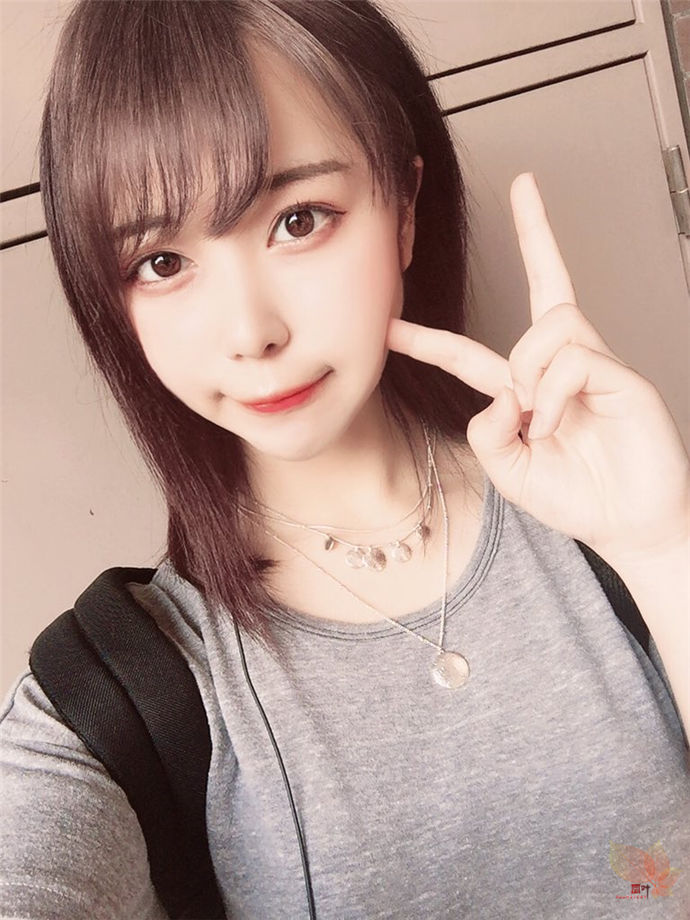低调的萌系小天使こまる，成功征服网友的心！