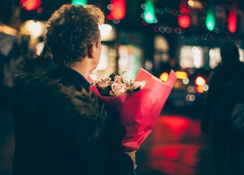 情侣们【到底交往多久】才能进一步爱得深入呢？