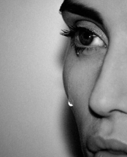 晚安心语语录191015:没说出口的思念,都变成了黑眼圈