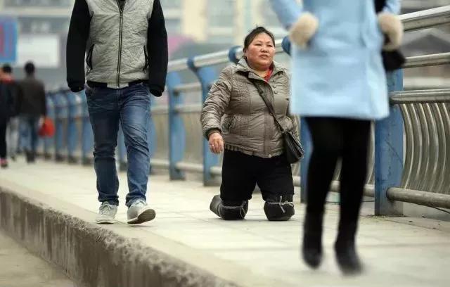成人的崩溃，从缺钱开始