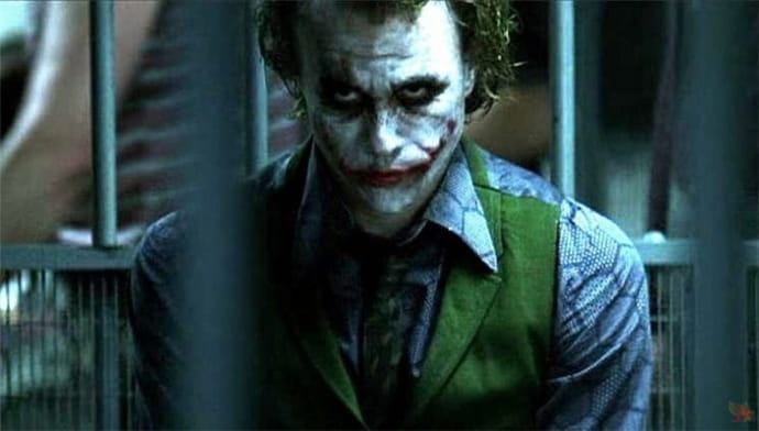 《小丑》热搜狂飙７４万！关键字一搜发现「暗黑周董版Joker小丑」！