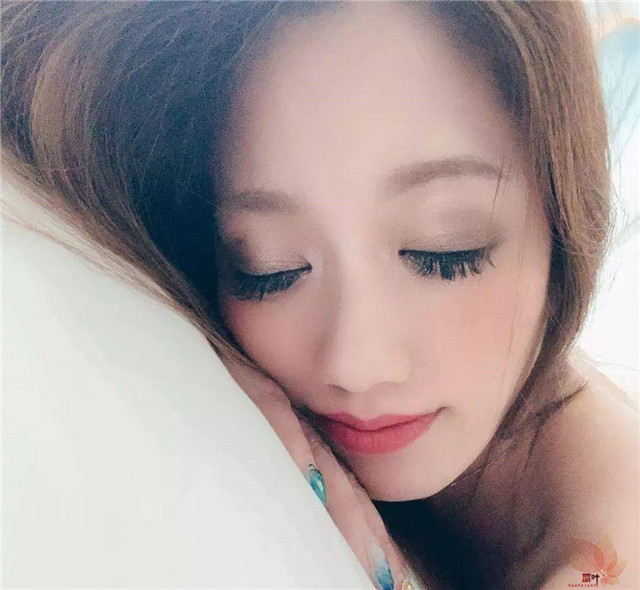 东凛：外柔内媚的人间尤物