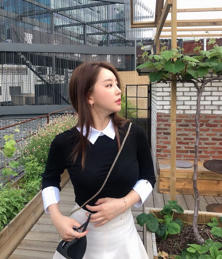 前电视台「体育女主播」笑容超甜美，转职后「美波大解放」，网友看了都在求恋爱！