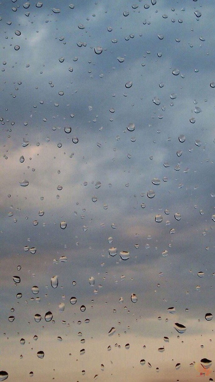 晚安心语语录191003:我愿喝下最烈的酒,只为挨过没有你的深秋