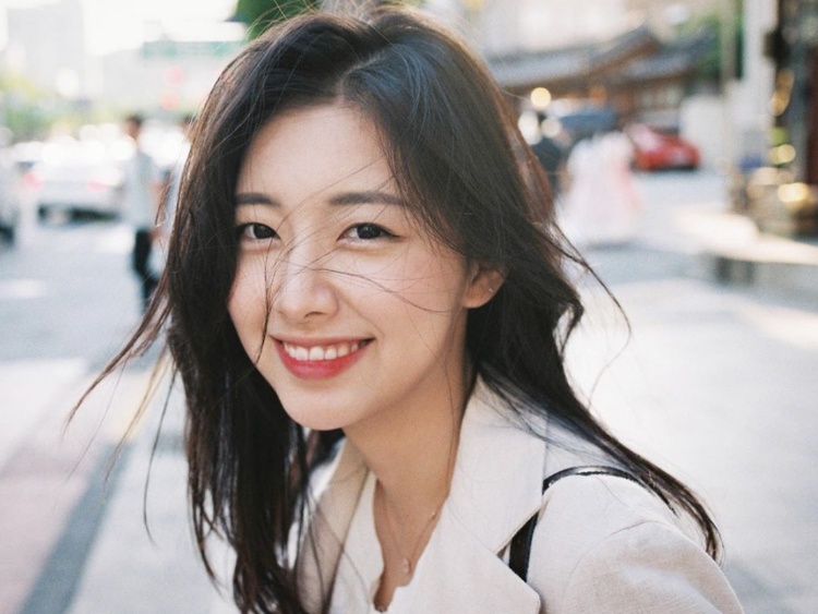 打败IU、秀智！首位韩国烧酒「素人」代言人是她，打破惯例获得名气认证