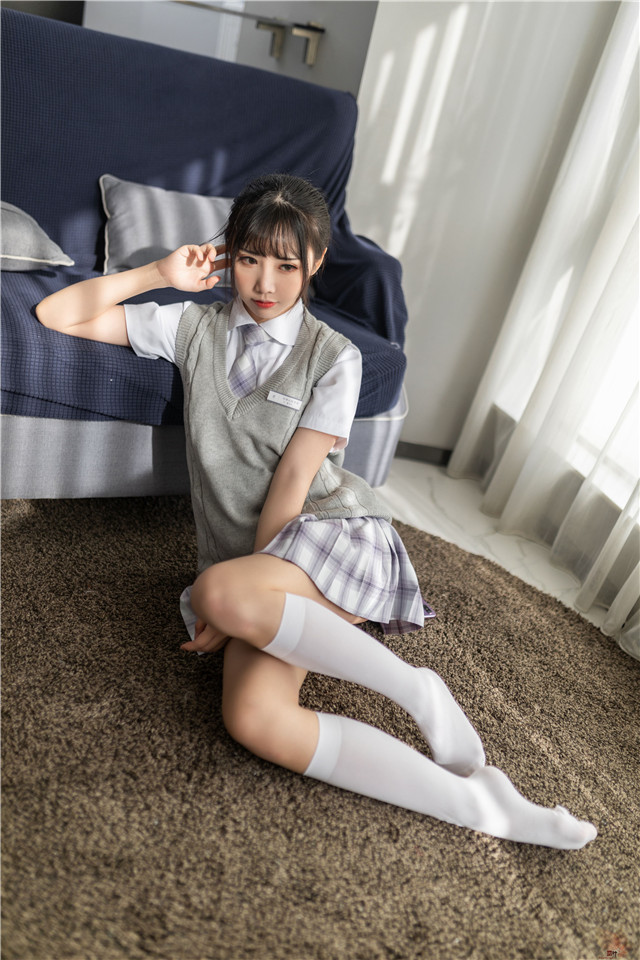 面饼仙儿 - 制服少女 