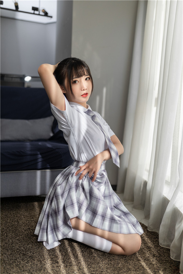 面饼仙儿 - 制服少女 