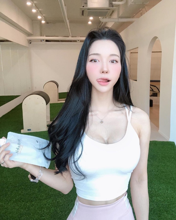 天菜级别的皮拉提斯「正妹老师」！仙女神颜值和惊人好身材
