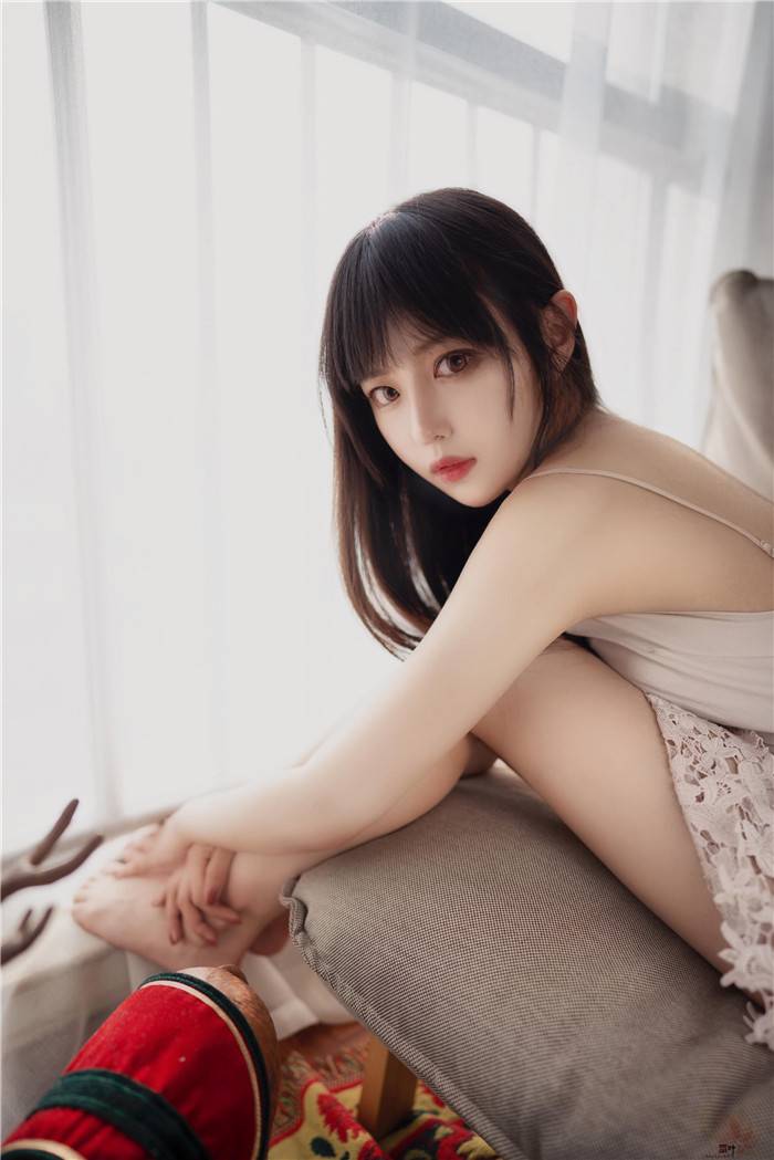 少女连睡姿都这么可爱，哥哥要给我来一首晚安么