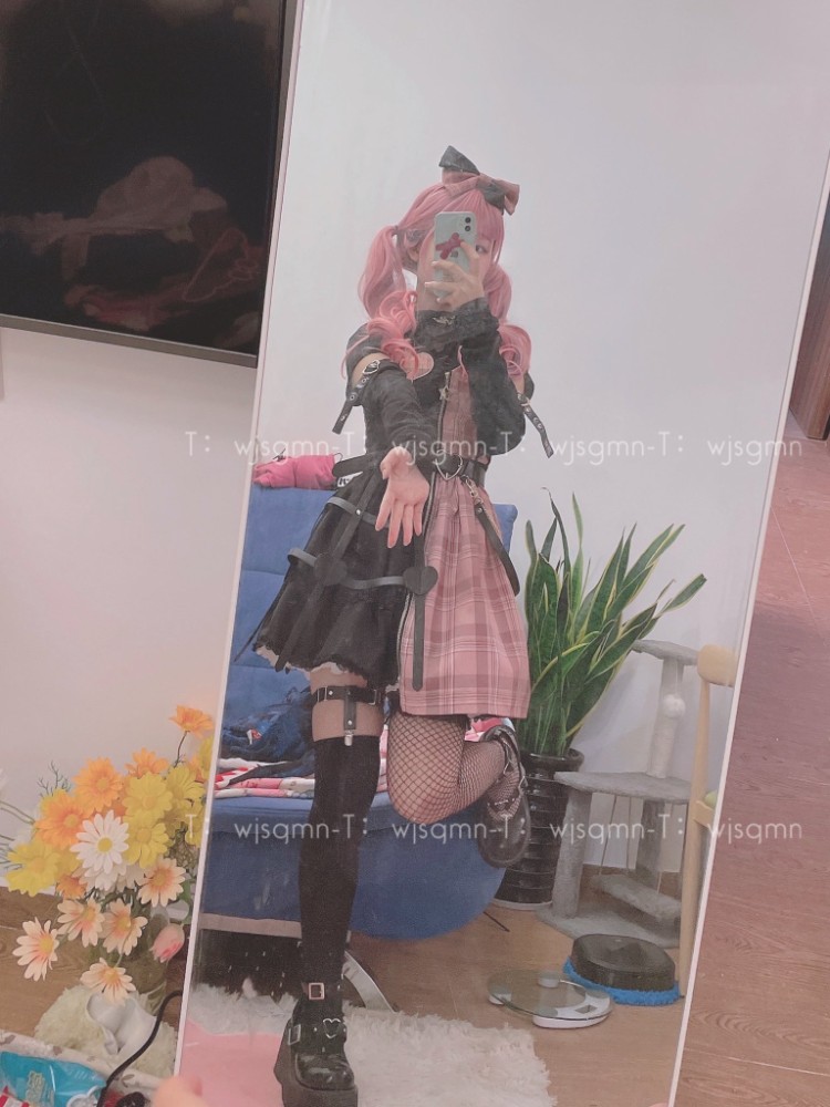 推特福利姬小鹿酱