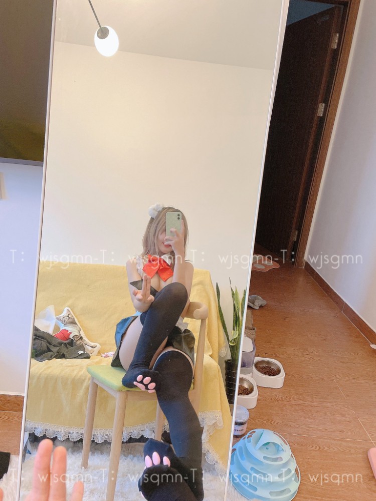 推特福利姬小鹿酱