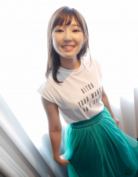 [24 岁 OL 现役 [露面] [真实姓名暴露] [透明女仆] [普尼普尼 D 杯] 