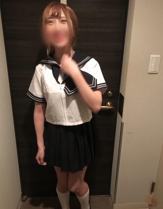 [个人拍摄] F 杯美丽的女孩捕食