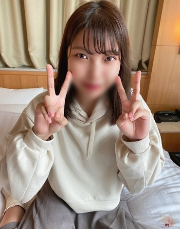[完全业余] 漂亮女孩与一个人约会，直到现在