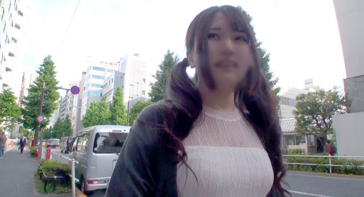 美 \美丽的大白兔 GET！ 潜入附近的公寓，在紧急楼梯上