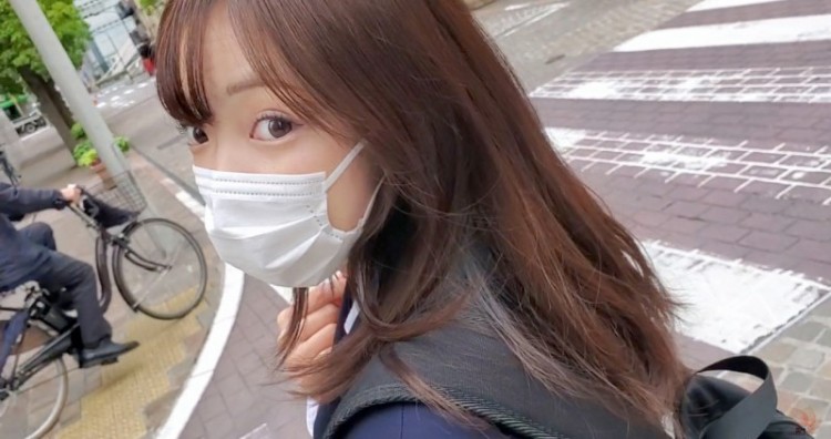 fc2-ppv 黑发偶像脸美少女!