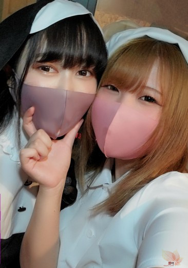 金发女孩×黒发F杯・ハロウィンにコスプレ女子と悪戯