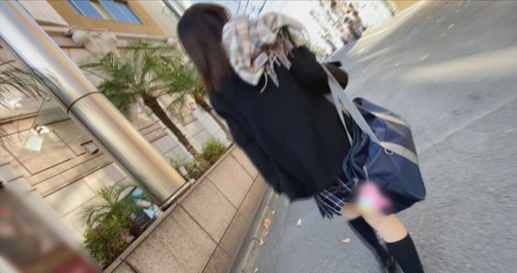 苗条活跃的美少女