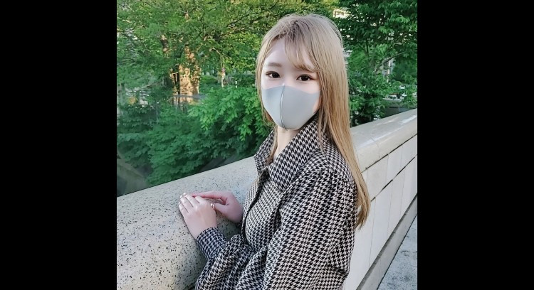 現役金髪女子大生