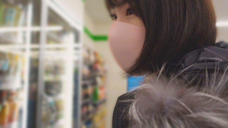 苗条美丽的女孩的偶像脸与最可爱的孩子