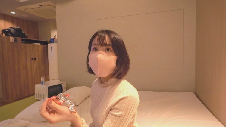 苗条美丽的女孩的偶像脸与最可爱的孩子